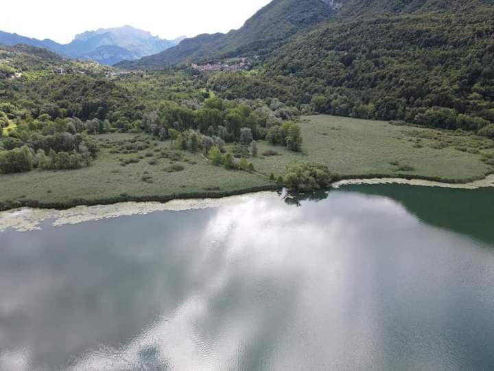 Villaggio Turistico Il Lago Dorato Carlazzo Ngoại thất bức ảnh